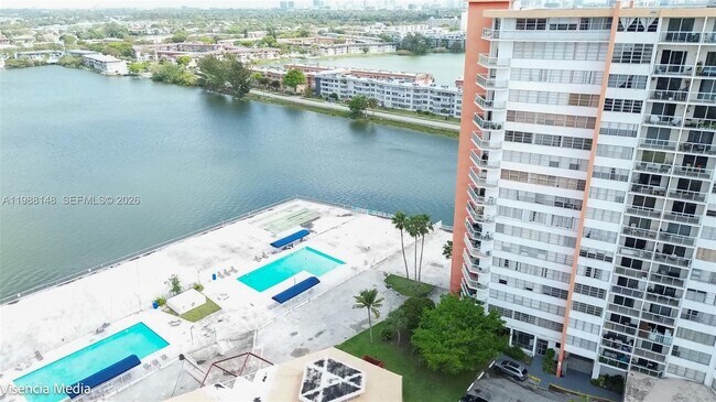 Building Photo - 1351 NE Miami Gardens Dr