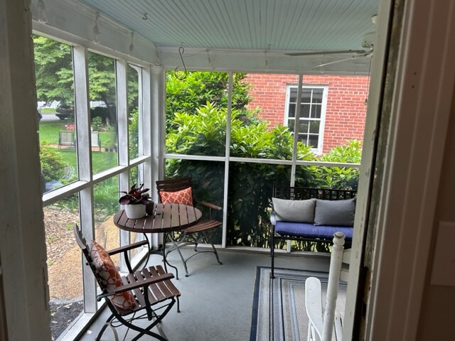 Building Photo - 5400 Dorchester Rd