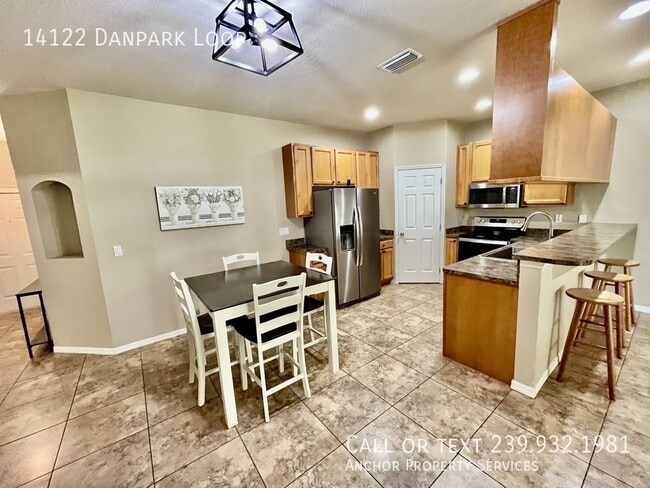 Building Photo - 14122 Danpark Loop