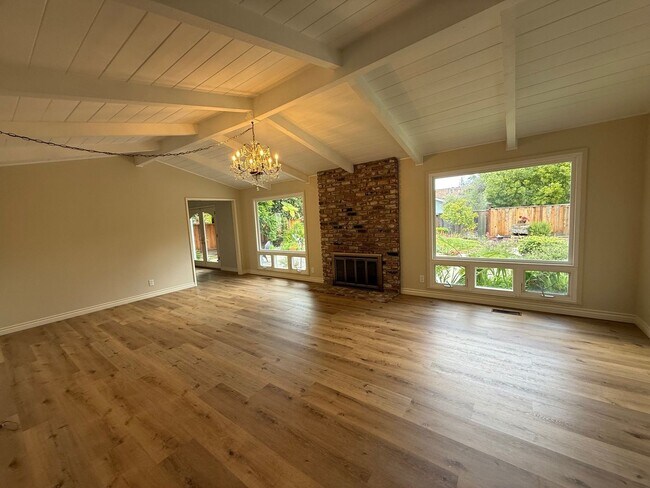 Building Photo - Stunning Saratoga Home; 3 Bedroom + Loft Must See!!