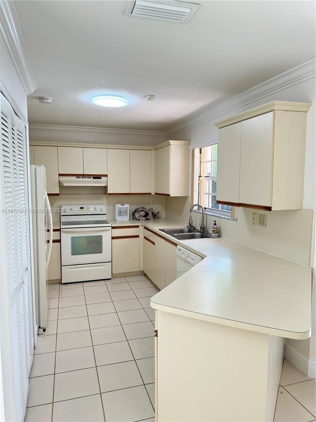 Building Photo - 12913 SW 60th St