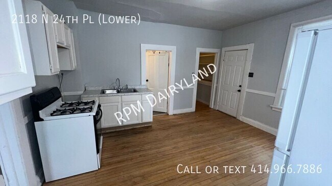 Building Photo - 2118 N 24th Pl