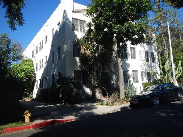 Building Photo - 1201 N Orange Grove Ave