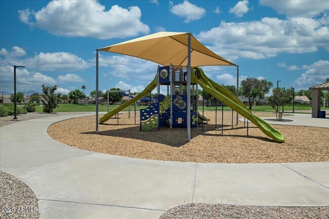Building Photo - 13383 W Alvarado Dr
