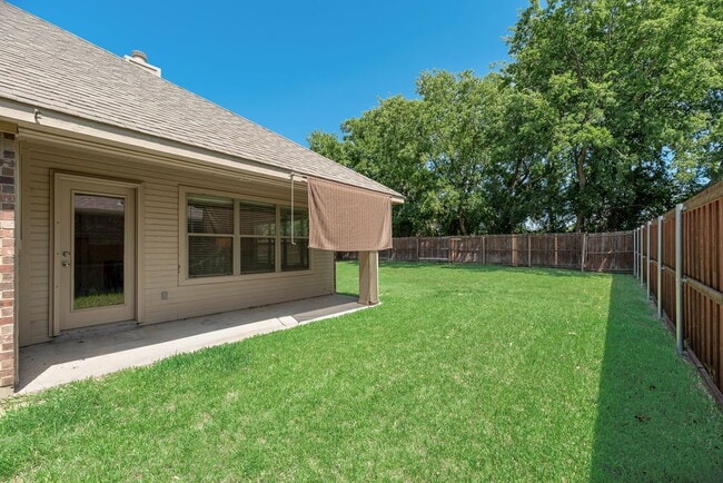 Building Photo - Spacious 4-Bedroom Gem with 2 Full Baths in McKinney - Your New 2025 Sq Ft Sanctuary!