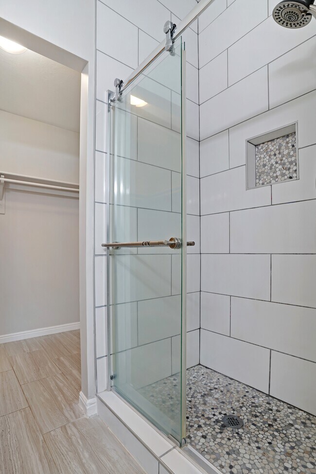 Building Photo - 623 W 930 N