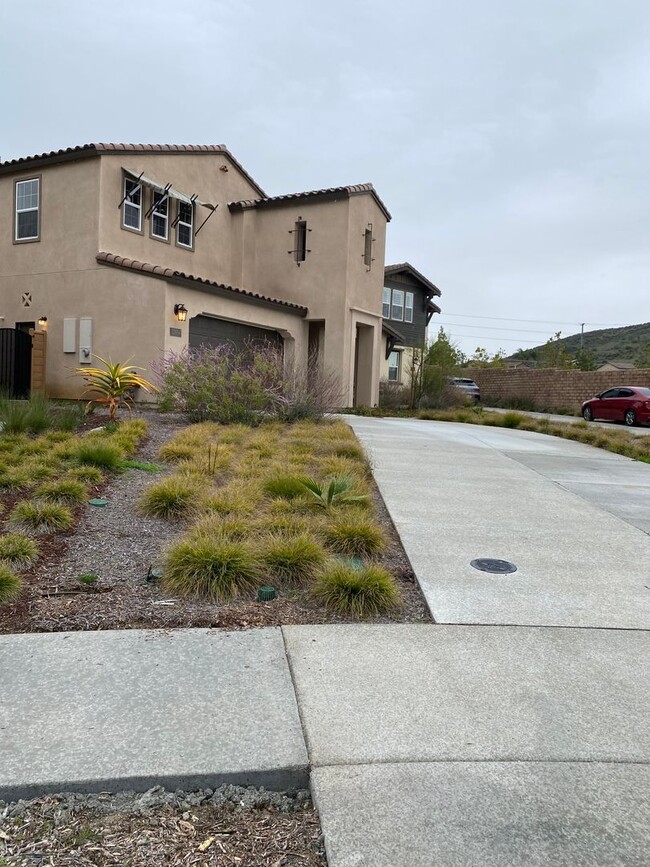 Building Photo - Gorgeous Newer Home for Lease in Murrieta!