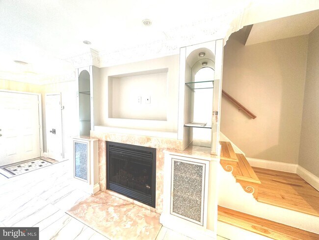 Building Photo - 7819 Colonial Springs Blvd