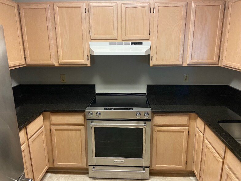 Building Photo - 900 Taylor St