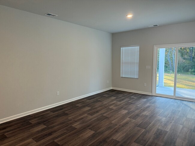 Building Photo - 1033 Arborwood Ln SW