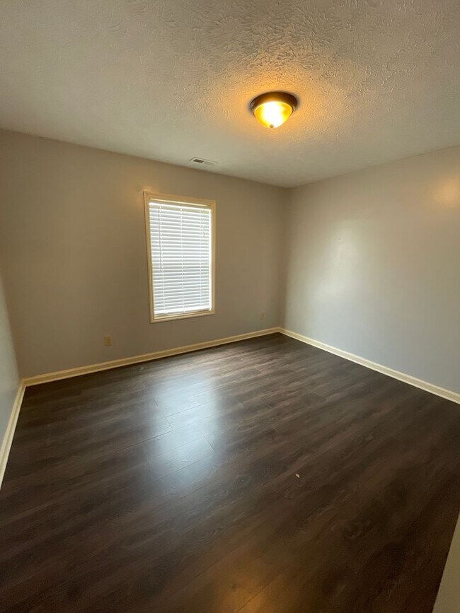 Building Photo - Charming Home in Havelock