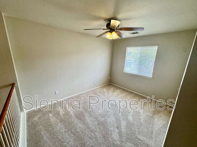 Building Photo - 295 Strawn