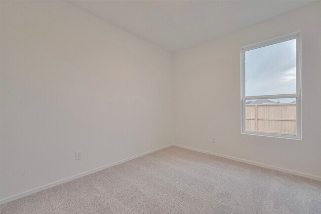 Building Photo - 6822 Yellow Jessamine Ln