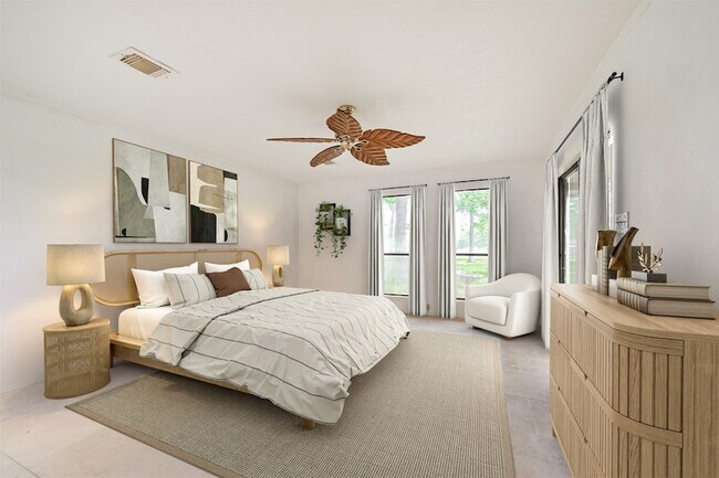 Building Photo - 16040 Dunes Dr