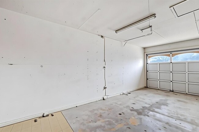 Building Photo - 11918 Snow Finch Rd