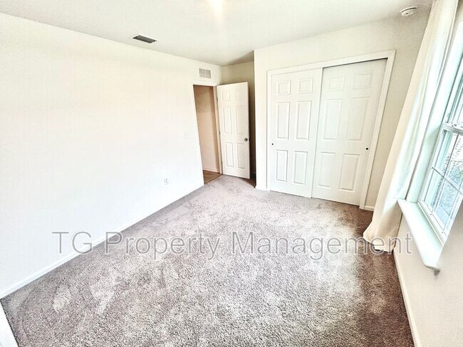 Building Photo - 1046 Panther Lk Pkwy