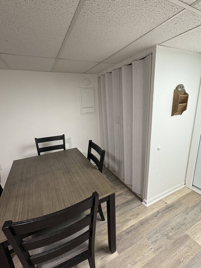 Building Photo - 22 Savannah St