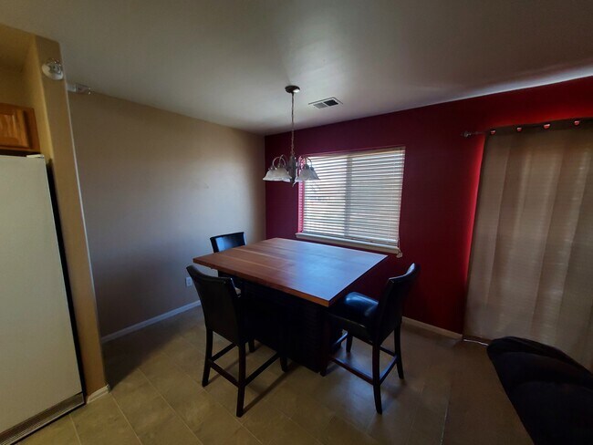 Building Photo - 2476 Orion Way