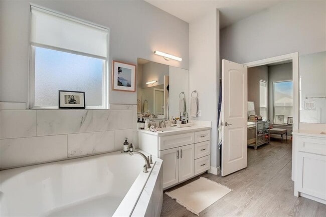 Building Photo - 121 Naalehu Ct