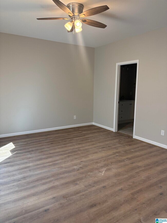 Building Photo - 1107 Cherry Cir