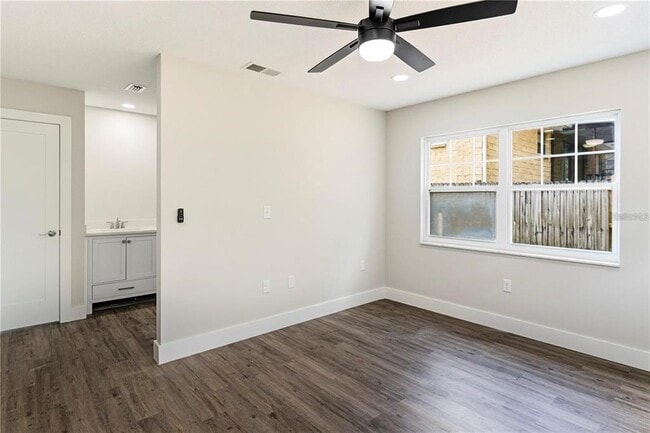 Building Photo - 616 Water Rd