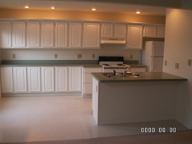 Building Photo - 981 Jasmine Dr
