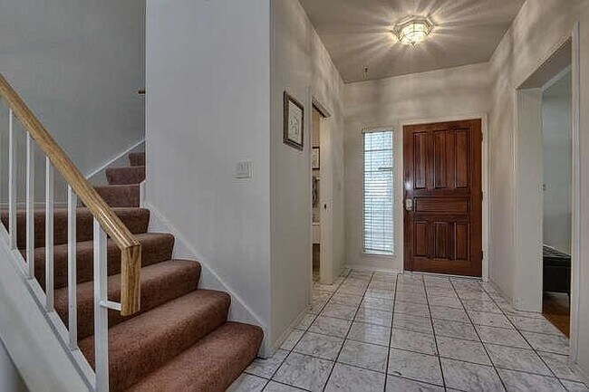 Building Photo - 2657 Heritage Park Cir