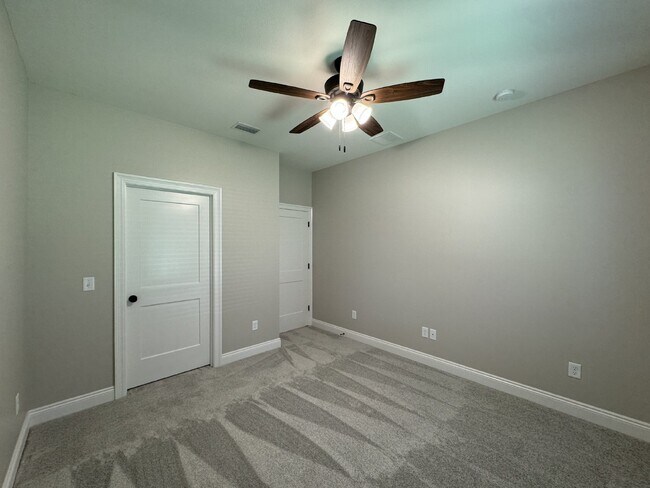 Building Photo - "Charming 4 Bed, 2 Bath Home with Granite ...
