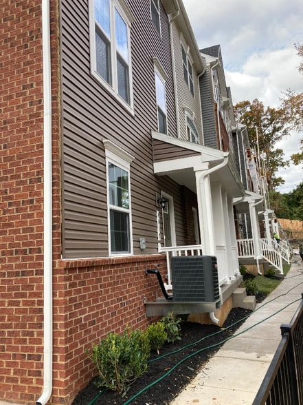 Building Photo - 4019 Holcomb Wy