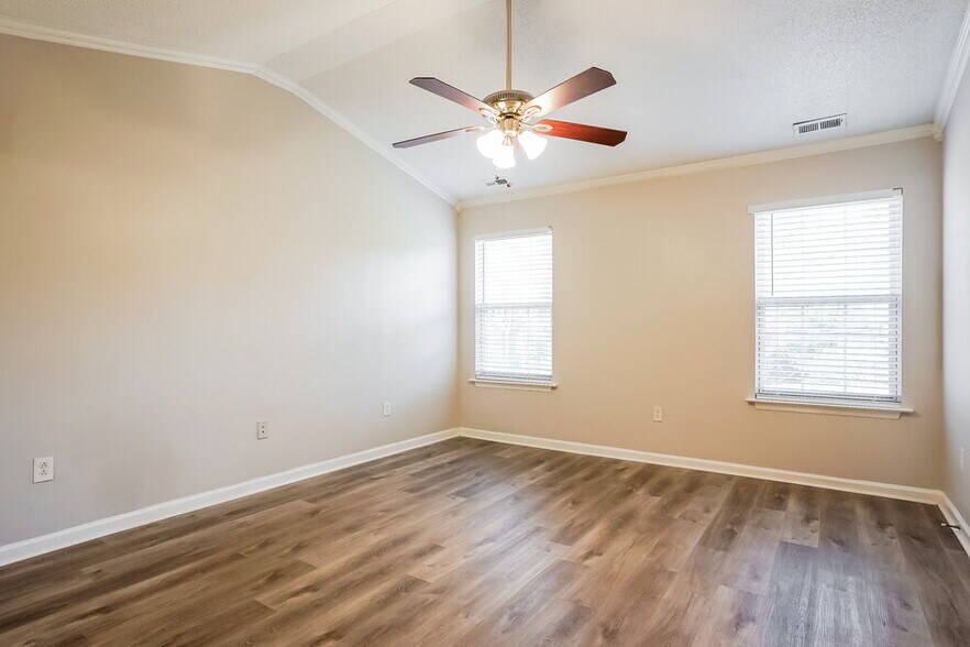 Building Photo - 4409 Cobble Creek Ln