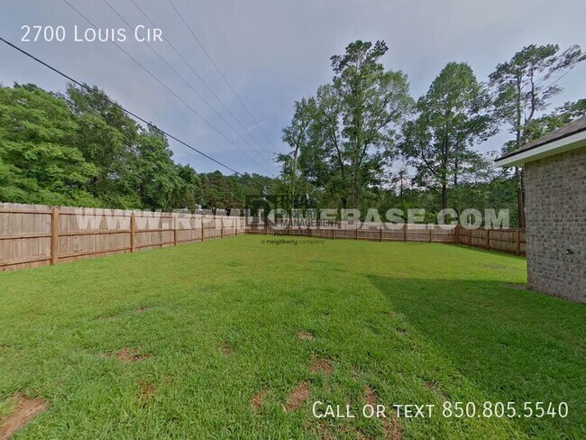 Building Photo - 2700 Louis Cir