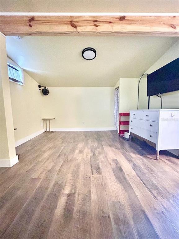 Building Photo - 1216 E Chelsea St