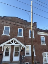 Building Photo - 606 Carlton Ave