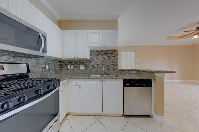 Building Photo - 2705 Via Murano