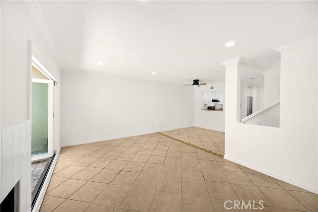 Building Photo - 307 N Singingwood St