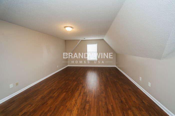 Building Photo - 6828 Kamali Ave
