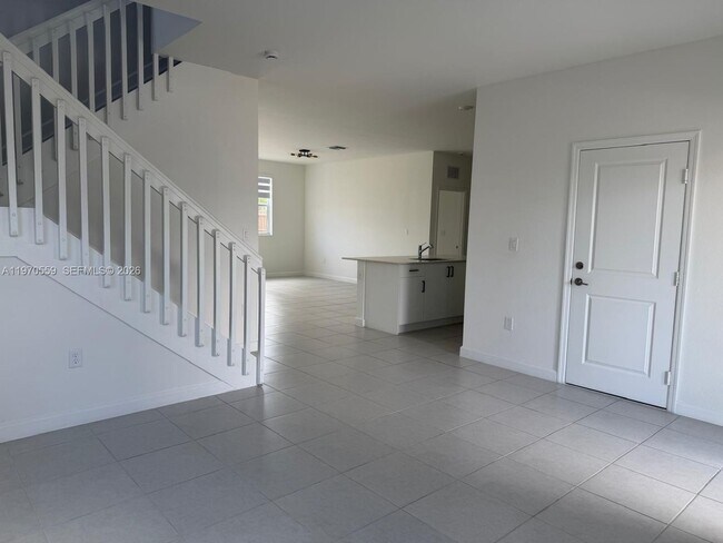 Building Photo - 2638 SE 9th St