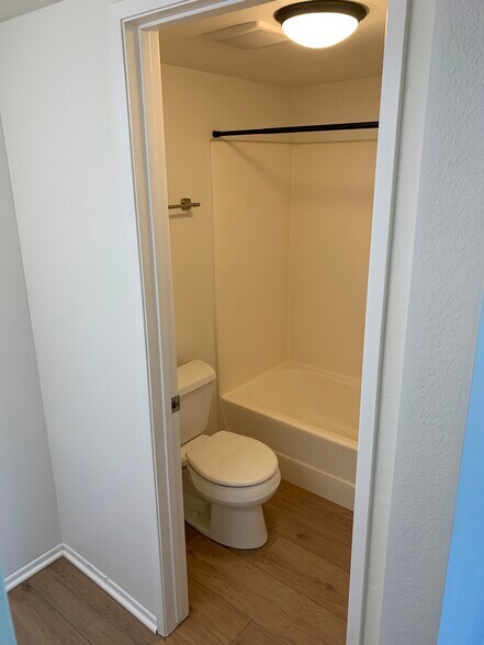 Front bathroom - 2800 Plaza del Amo