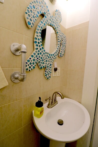 Building Photo - 2016 Hallwood Pl