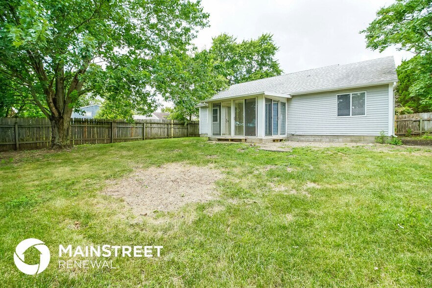 Building Photo - 5821 Ricardo Dr