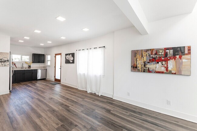 Building Photo - 2522 Gleason Ave