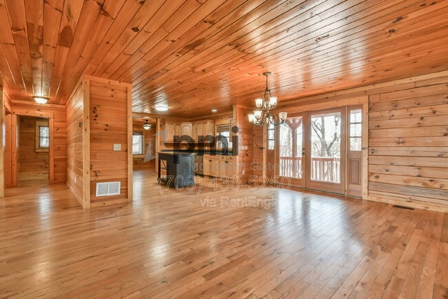 Building Photo - 461 River Estates Rd