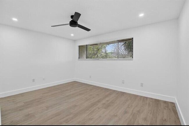 Building Photo - 373 SW 94 Terrace