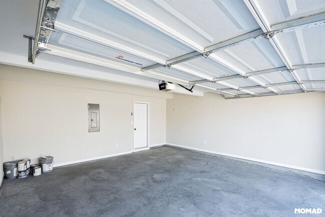 Building Photo - 102 alpine ct