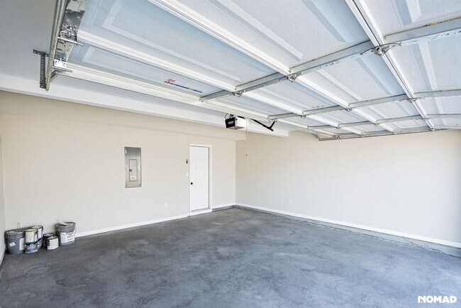 Building Photo - 203 Sage Woods Way