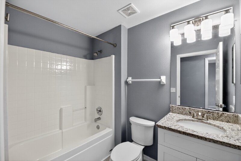 Building Photo - 4 Starling Dr