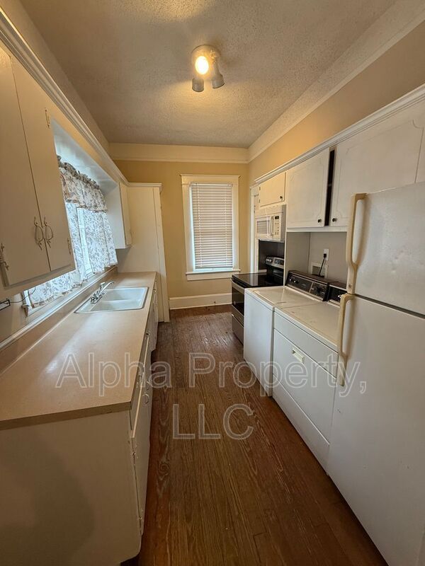 Building Photo - 513 Lucas Ct