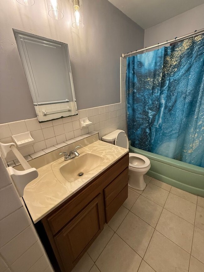 Building Photo - SECTION 8 AND EDEN ACCEPTED!! Newly Renovated 3 Br Home!!