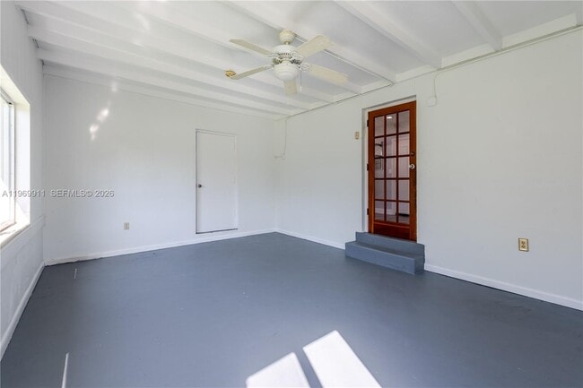 Building Photo - 326 SE 3rd Terrace