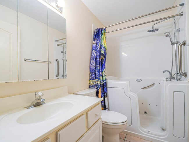 Building Photo - 301 S Wimbrow Dr